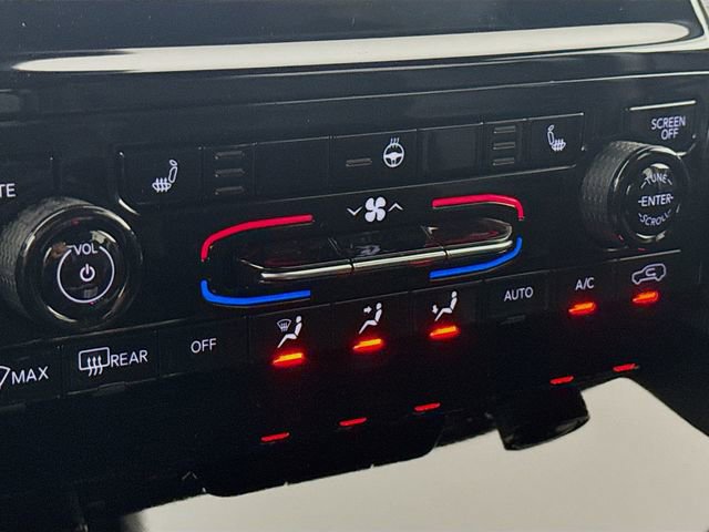 New 2025 Jeep Grand Cherokee Altitude image 19