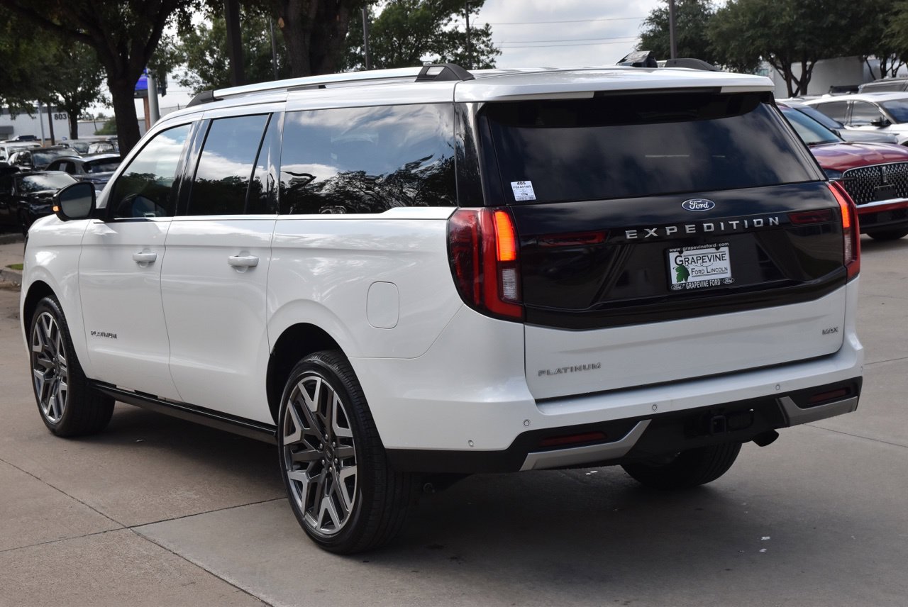 Used 2025 Ford Expedition Max Platinum w/ Platinum Ultimate Package AWD/4WD image 10