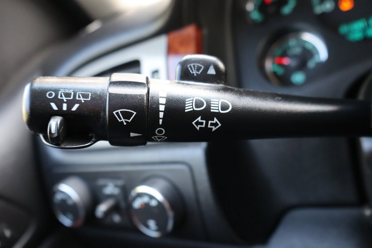 Used 2013 Chevrolet Tahoe LTZ image 34