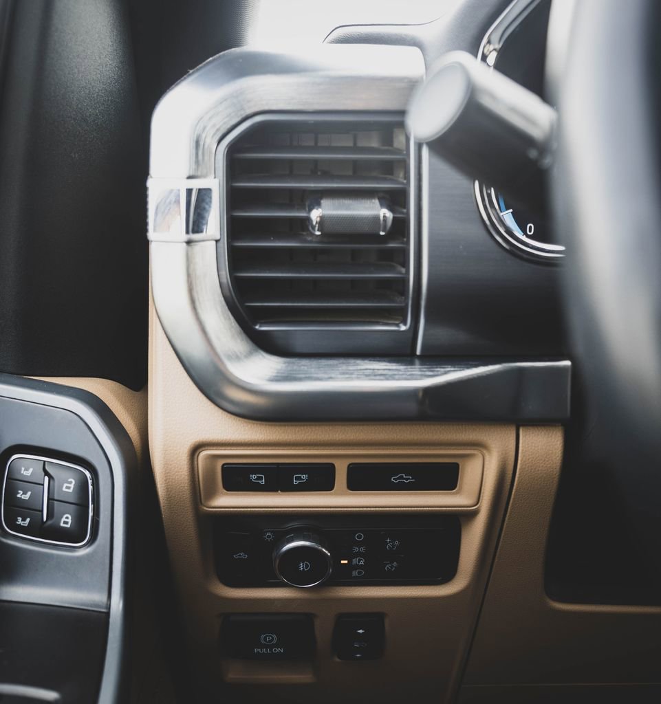 Used 2022 Ford F150 Lariat w/ Bed Utility Package image 12