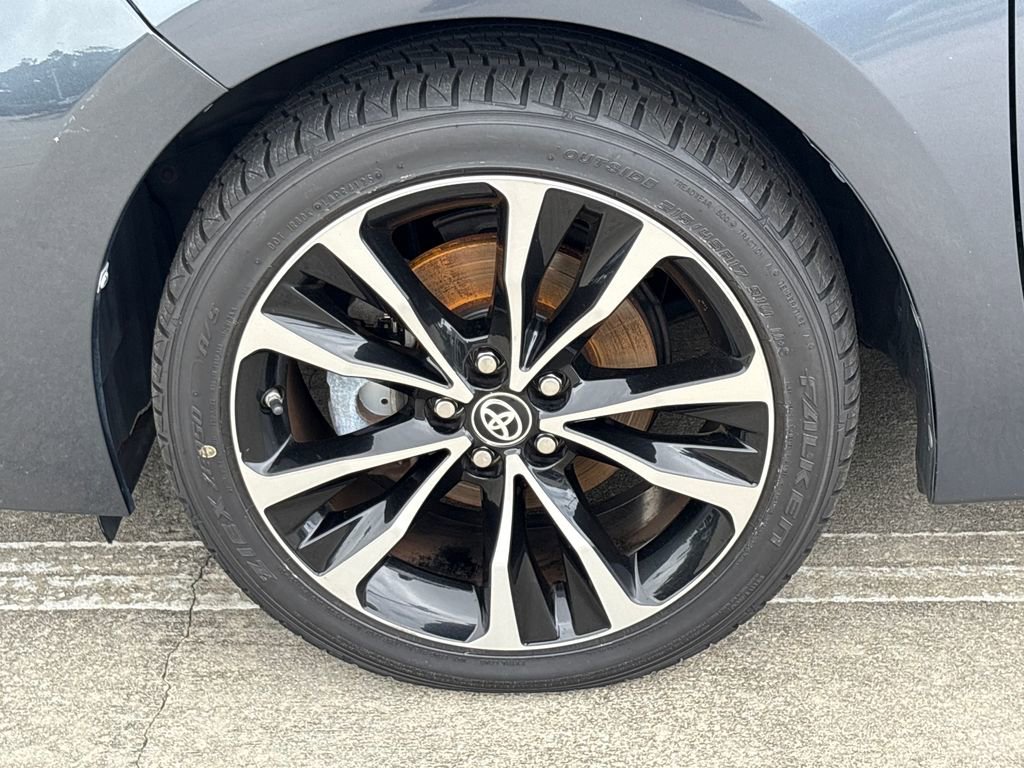 Used 2017 Toyota Corolla SE image 11