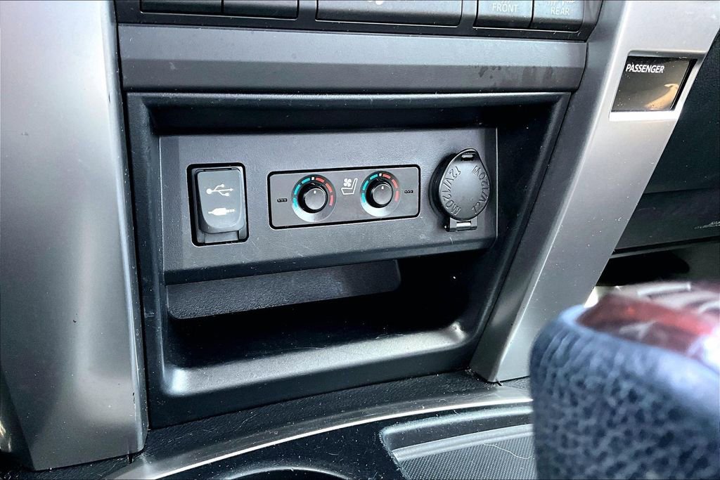 Used 2014 Toyota 4Runner Limited image 31