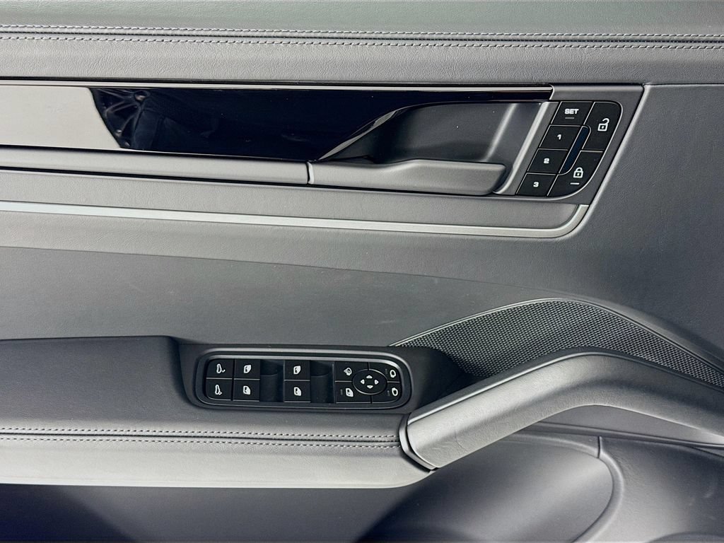 Certified 2026 Porsche Cayenne Turbo GT AWD/4WD image 11