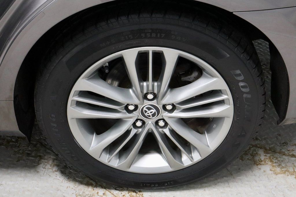 Used 2015 Toyota Camry SE image 19