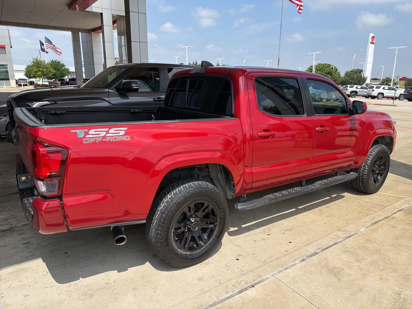 Used 2021 Toyota Tacoma SR w/ SR Convenience Package RWD image 14