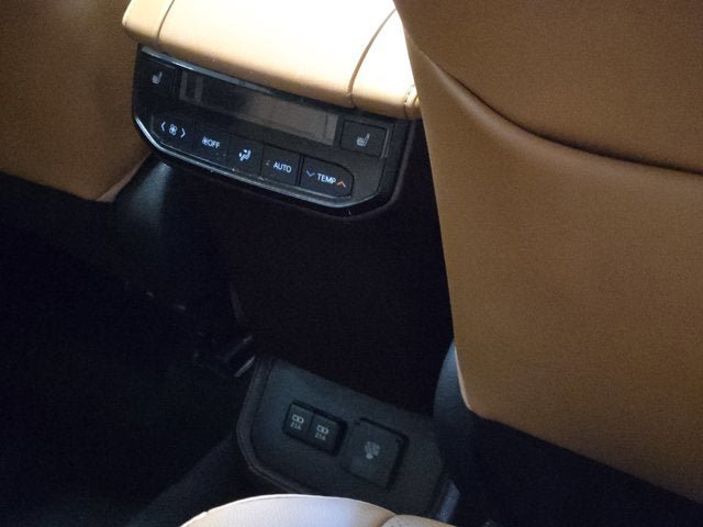 Used 2020 Toyota Highlander Platinum image 10