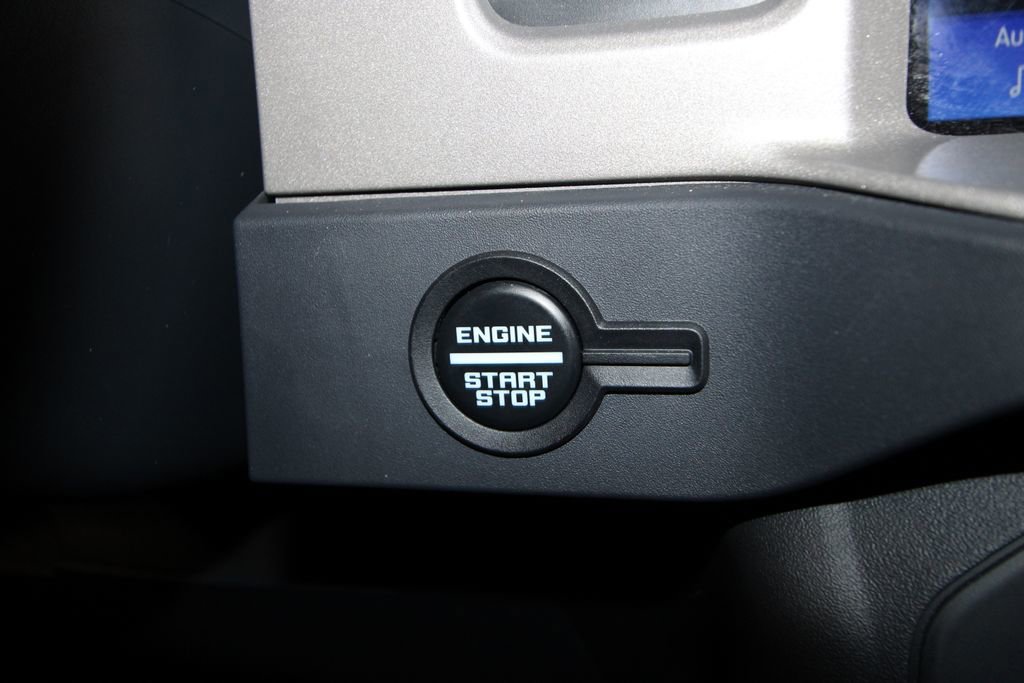 Used 2025 Ford Bronco Outer Banks image 12