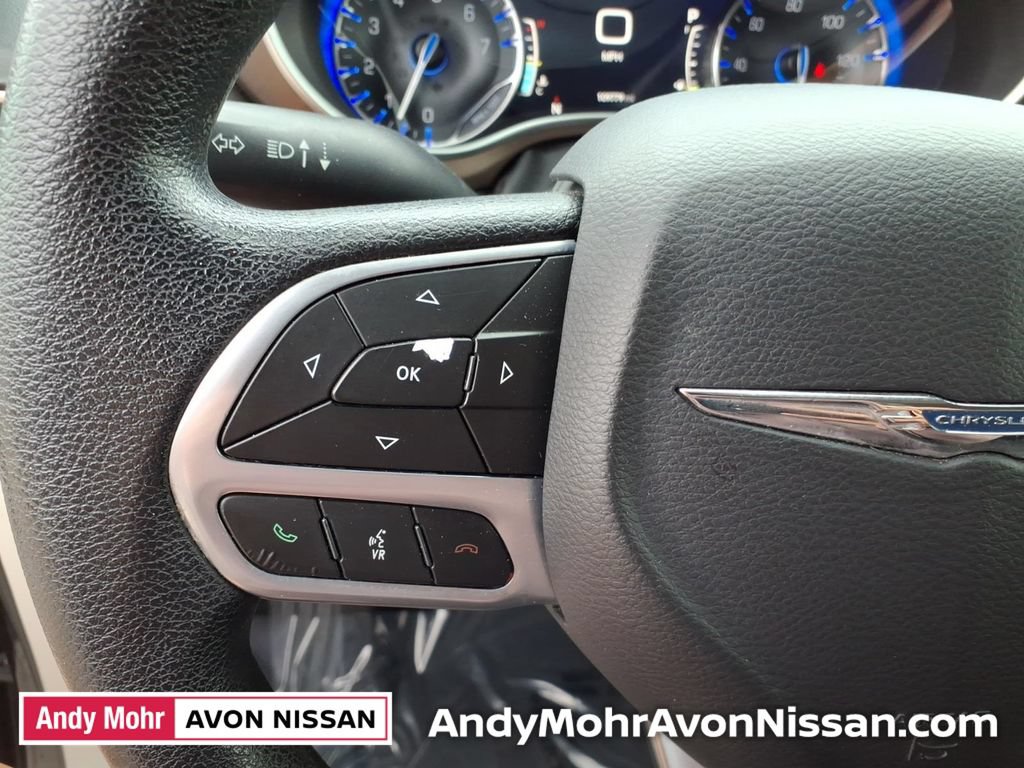 Used 2019 Chrysler Pacifica Touring Plus w/ Advanced Safetytec Group FWD image 19