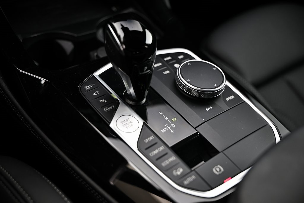 Used 2025 BMW X4 xDrive30i w/ Premium Package image 39