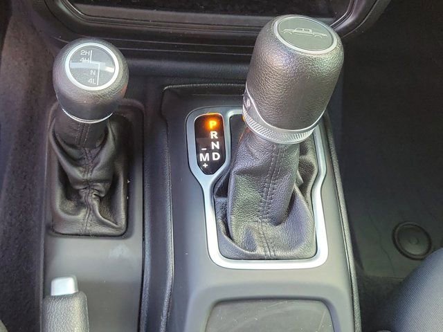 Used 2021 Jeep Gladiator Sport image 28