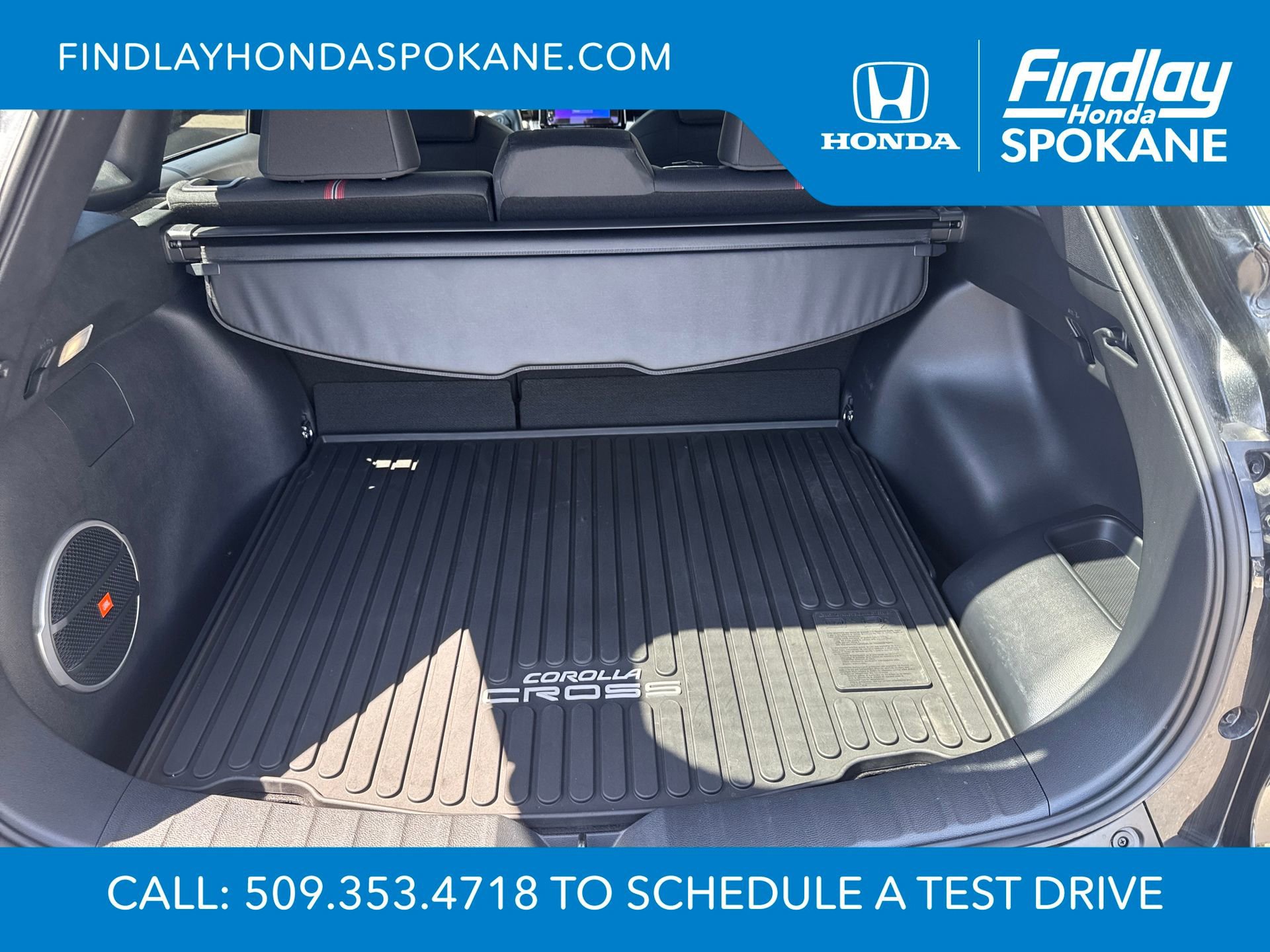 Used 2025 Toyota Corolla Cross AWD Hybrid w/ Moonroof Package image 7