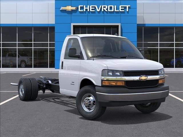 New 2025 Chevrolet Express 4500 w/ Power Convenience Package RWD image 7