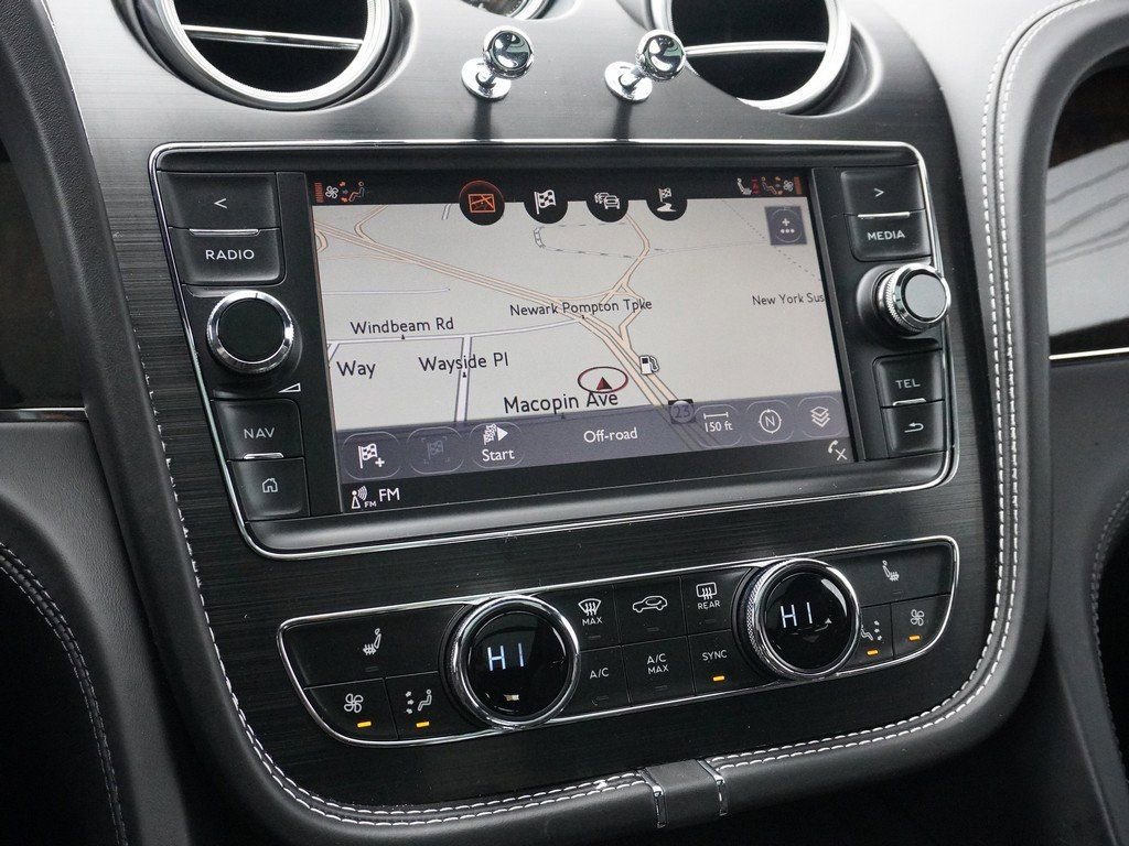 Used 2019 Bentley Bentayga AWD/4WD image 51
