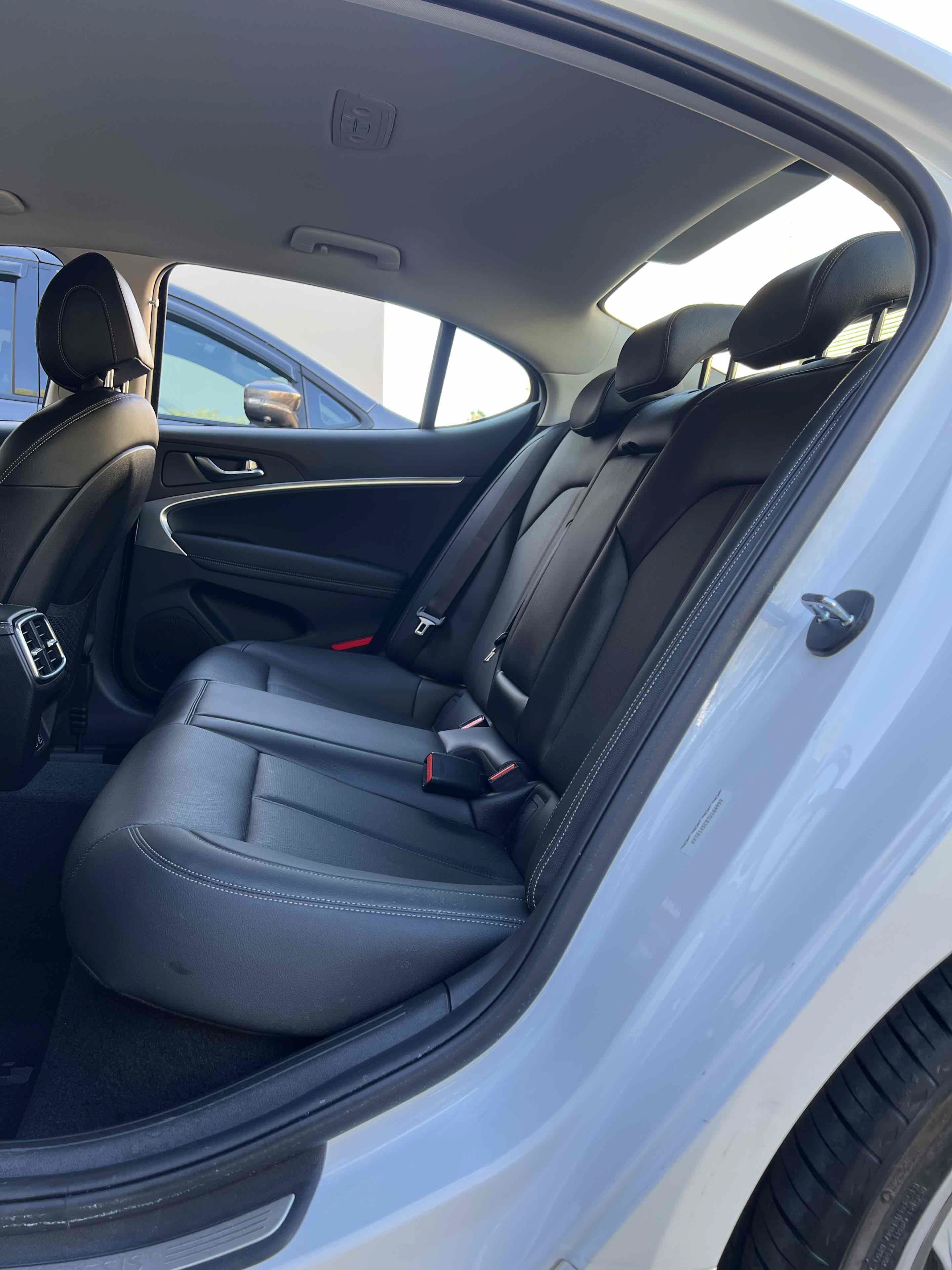 Used 2026 Genesis G70 2.5T RWD image 28