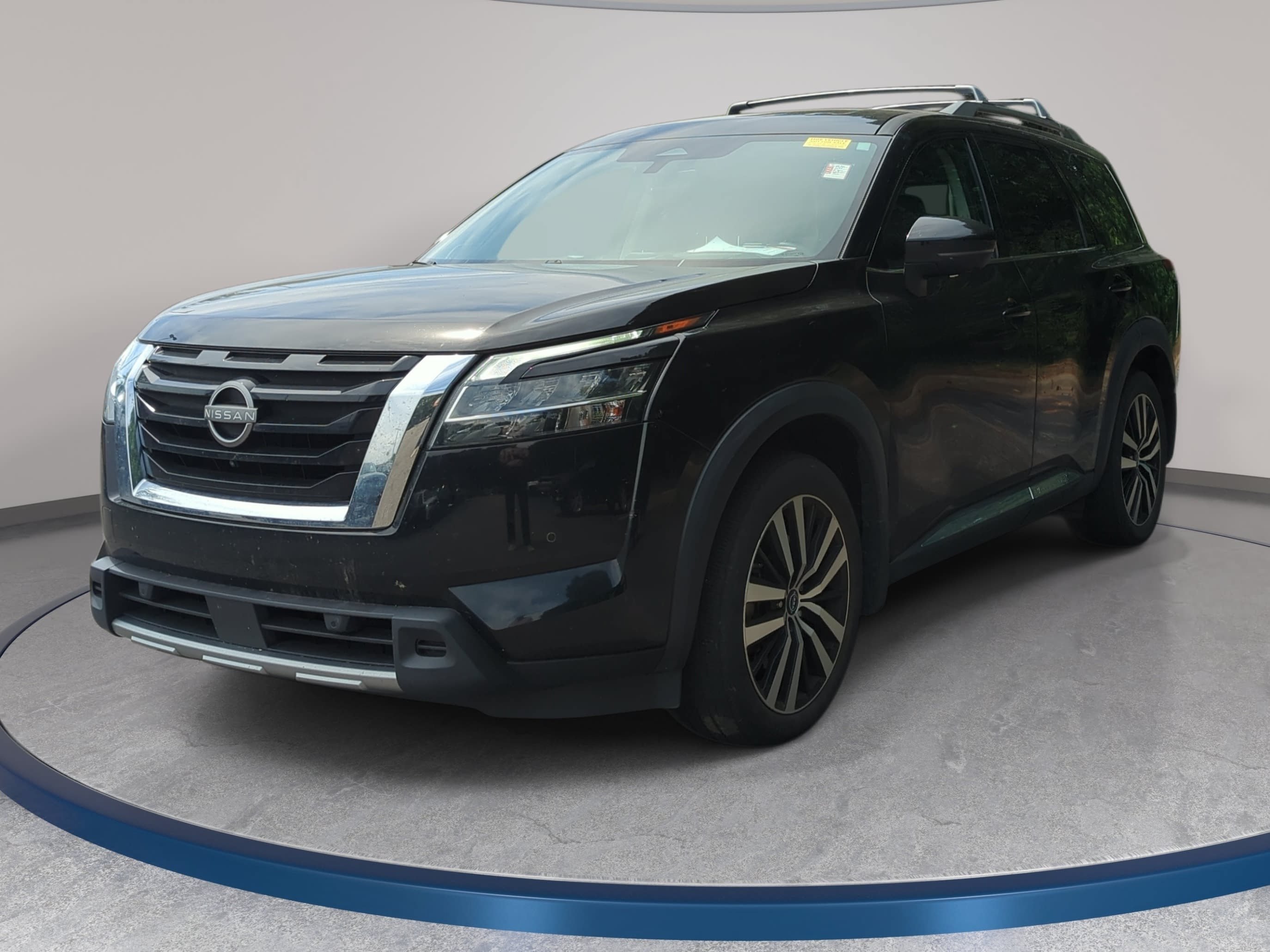 Used 2024 Nissan Pathfinder Platinum w/ Cargo Package AWD/4WD image 1