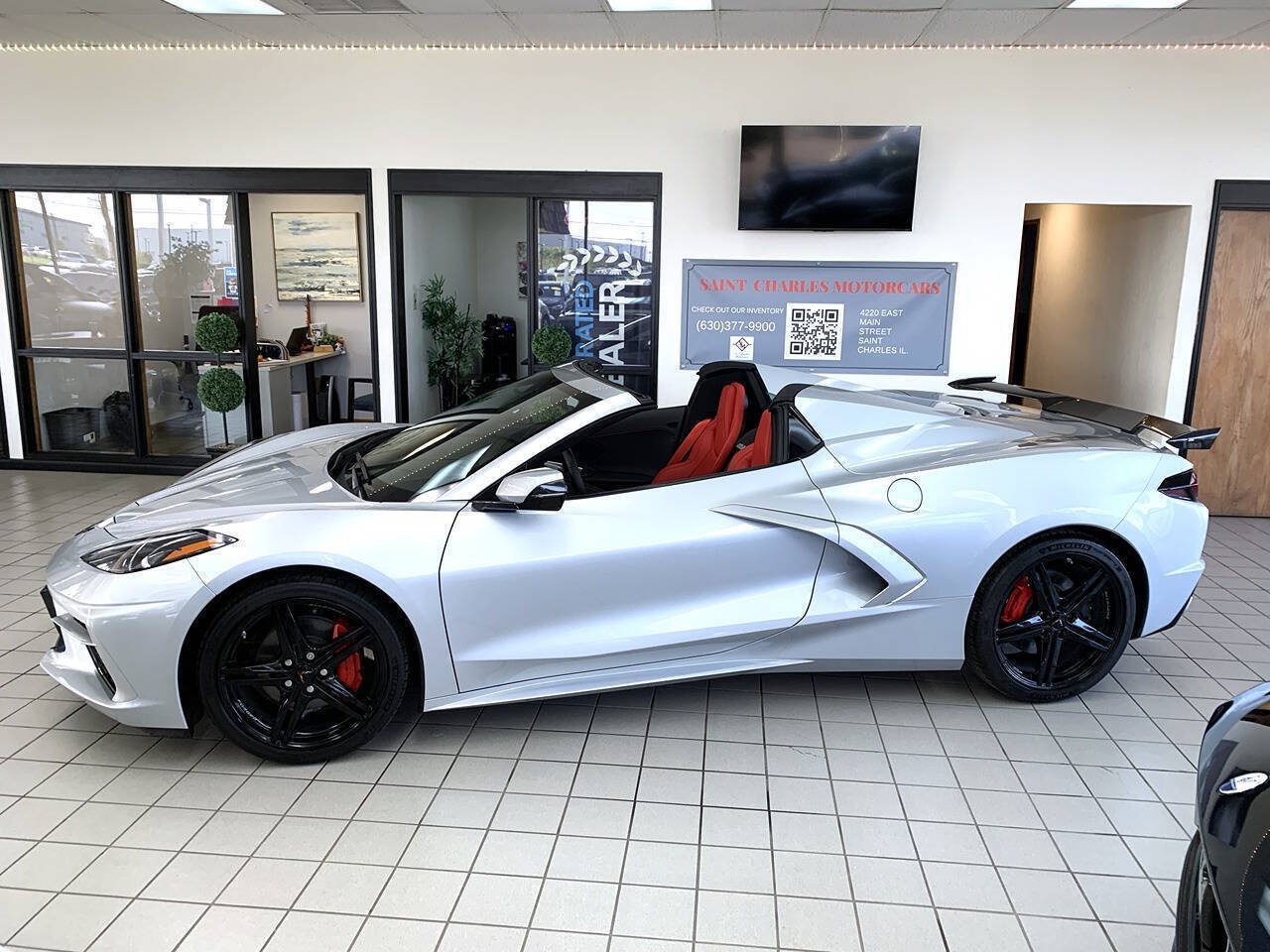 Used 2026 Chevrolet Corvette Stingray Convertible w/ 1LT RWD image 3