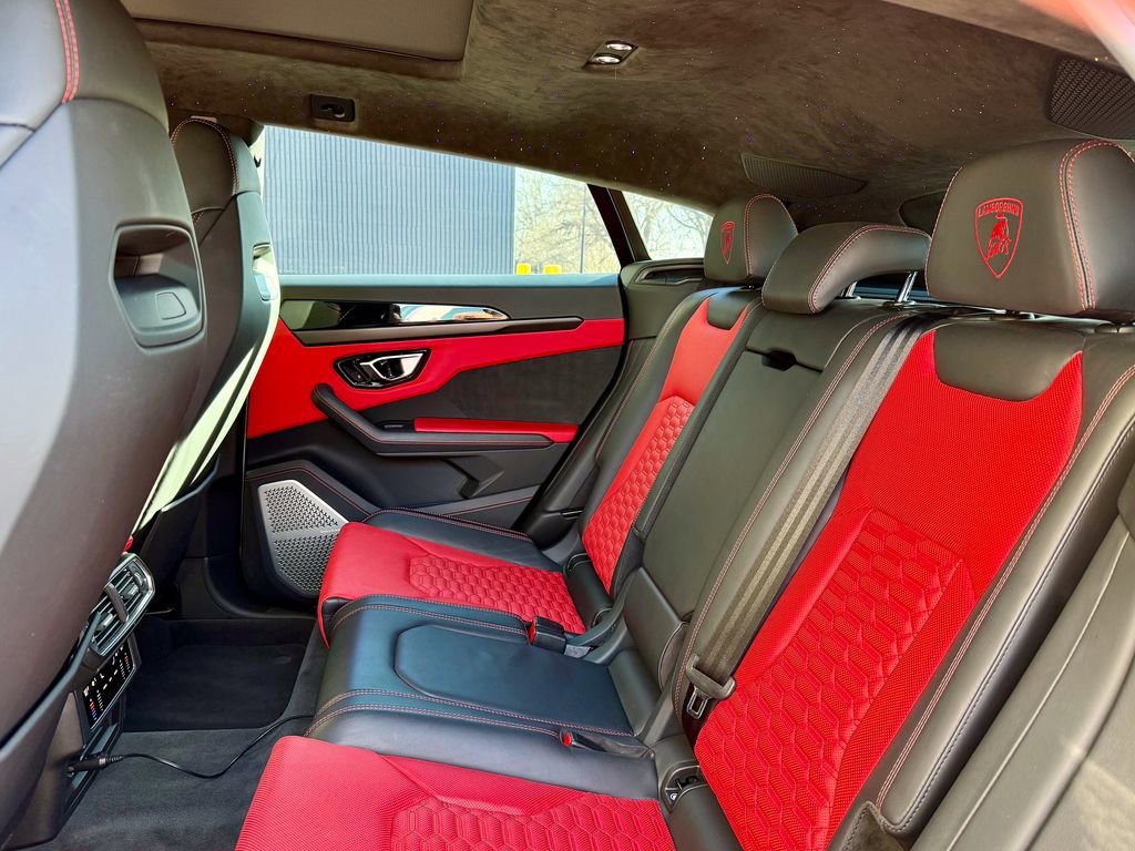 Used 2021 Lamborghini Urus image 13