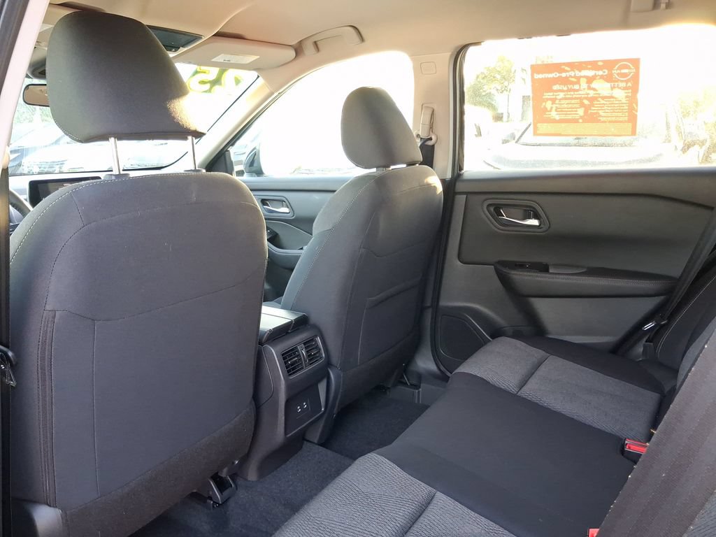 Used 2026 Nissan Rogue SV FWD image 16