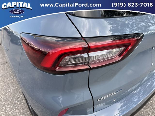 Certified 2024 Ford Escape ST-Line w/ Tech Pack #1 AWD/4WD image 15
