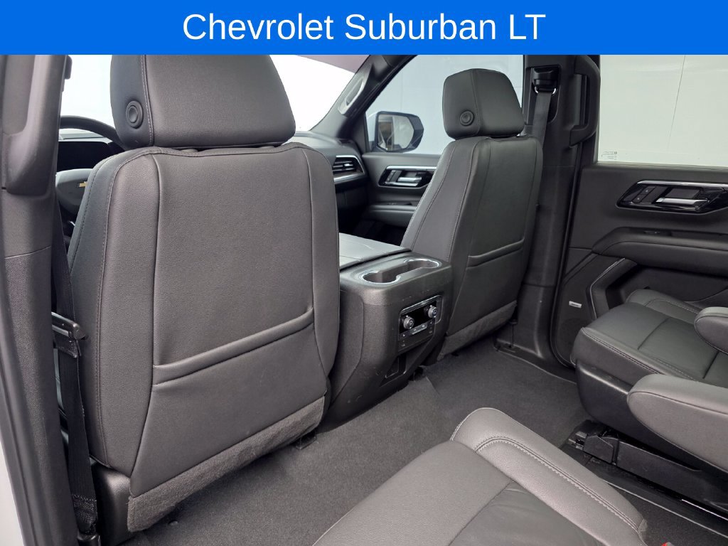 Used 2025 Chevrolet Suburban LT w/ Comfort Package RWD image 15