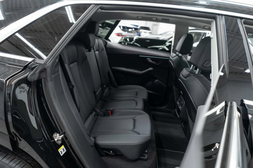 Used 2023 Audi Q8 Premium Plus AWD/4WD image 14