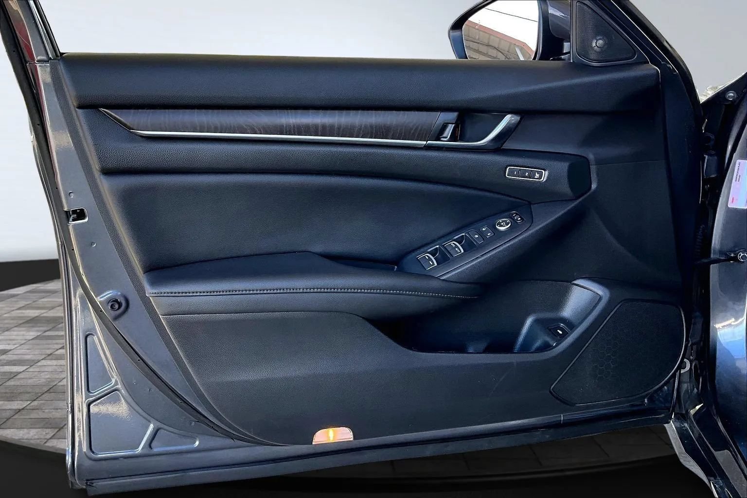 Used 2020 Honda Accord EX-L image 17