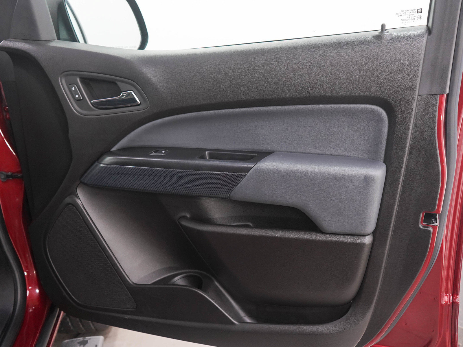 Used 2018 Chevrolet Colorado Z71 AWD/4WD image 12