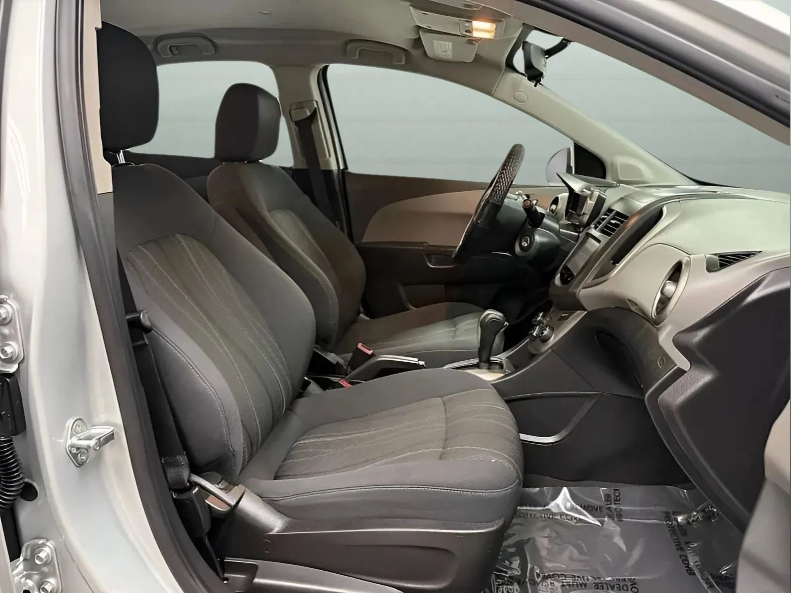 Used 2016 Chevrolet Sonic LT FWD image 14