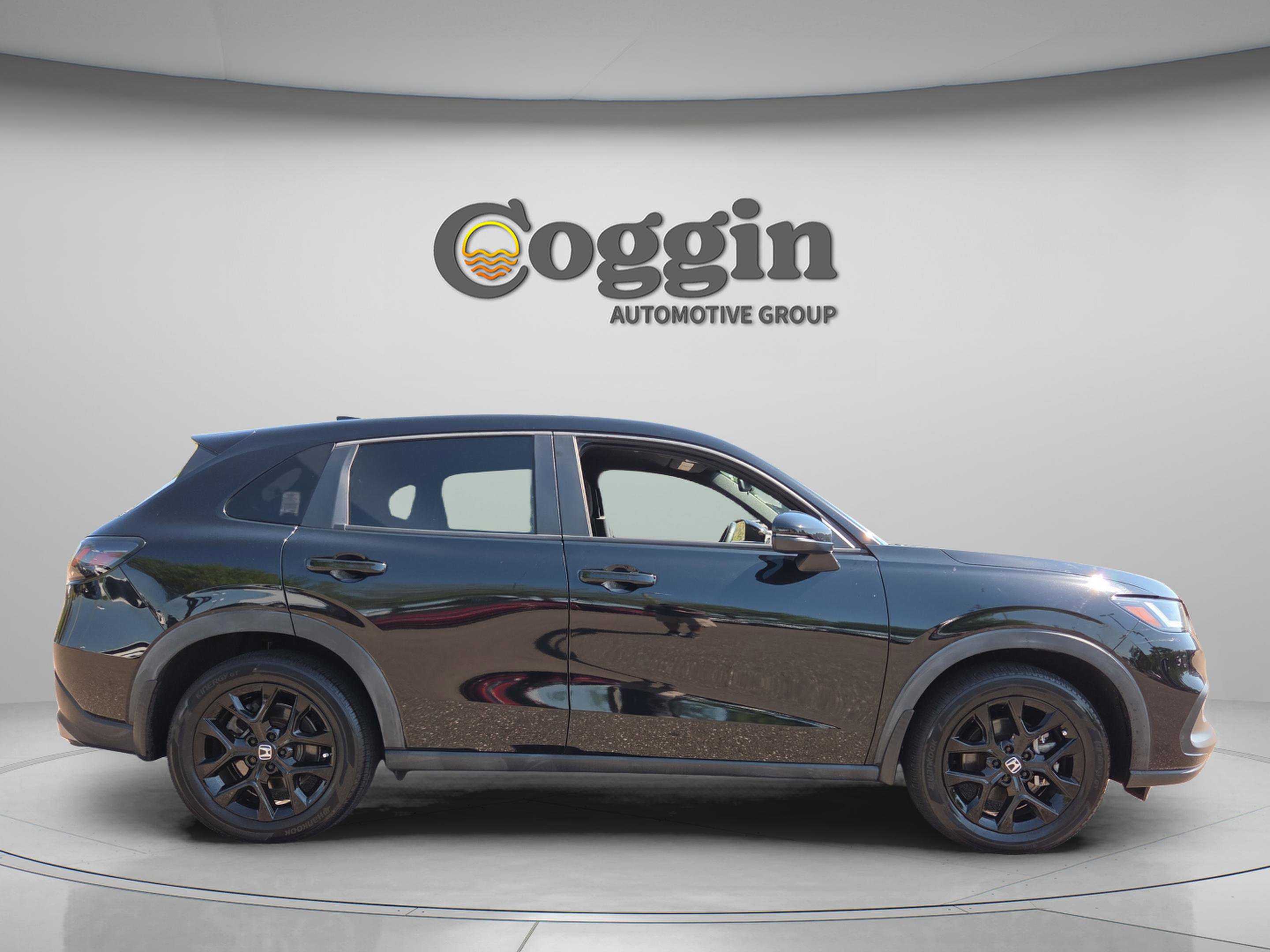 Used 2023 Honda HR-V Sport image 6