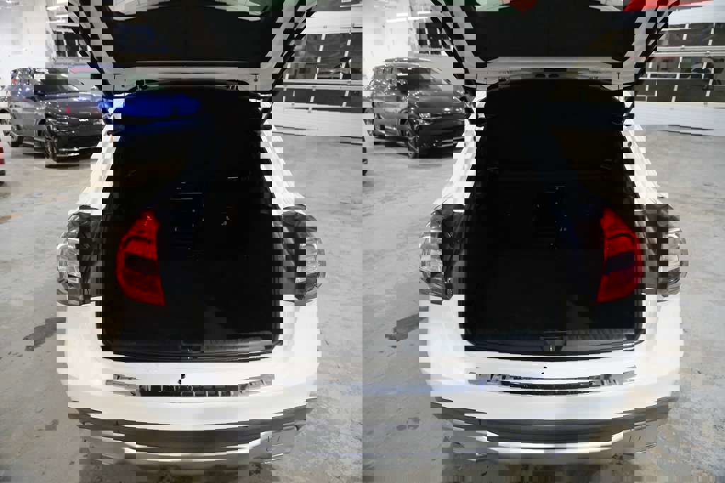 Used 2020 Mercedes-Benz GLA 250 4MATIC image 10