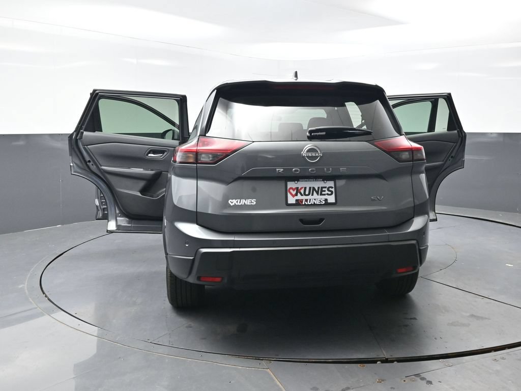 Used 2024 Nissan Rogue SV FWD image 57