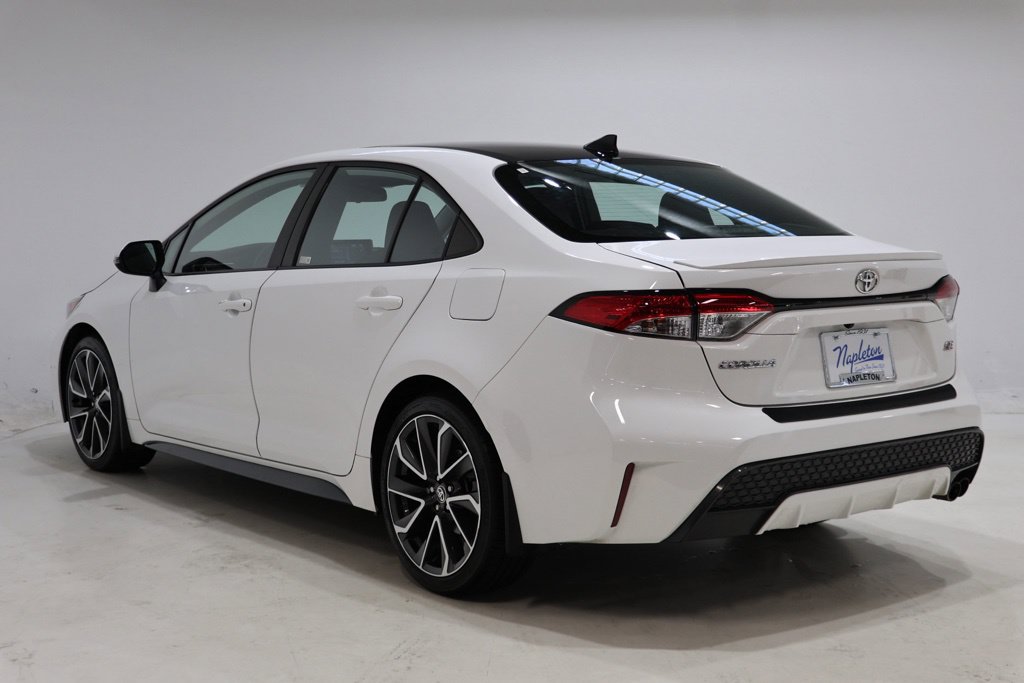 Used 2022 Toyota Corolla SE w/ SE Premium Package FWD image 5