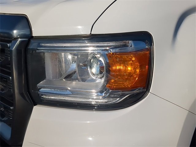 Used 2022 GMC Canyon AT4 w/ Driver Alert Package image 10