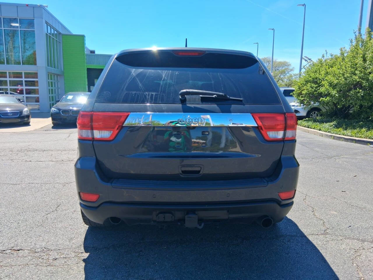 Used 2011 Jeep Grand Cherokee Overland AWD/4WD image 8