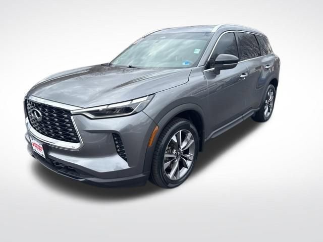 Used 2023 INFINITI QX60 Luxe w/ Performance Audio Package image 2