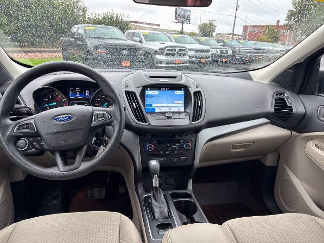 Used 2017 Ford Escape SE w/ Equipment Group 201A AWD/4WD image 12