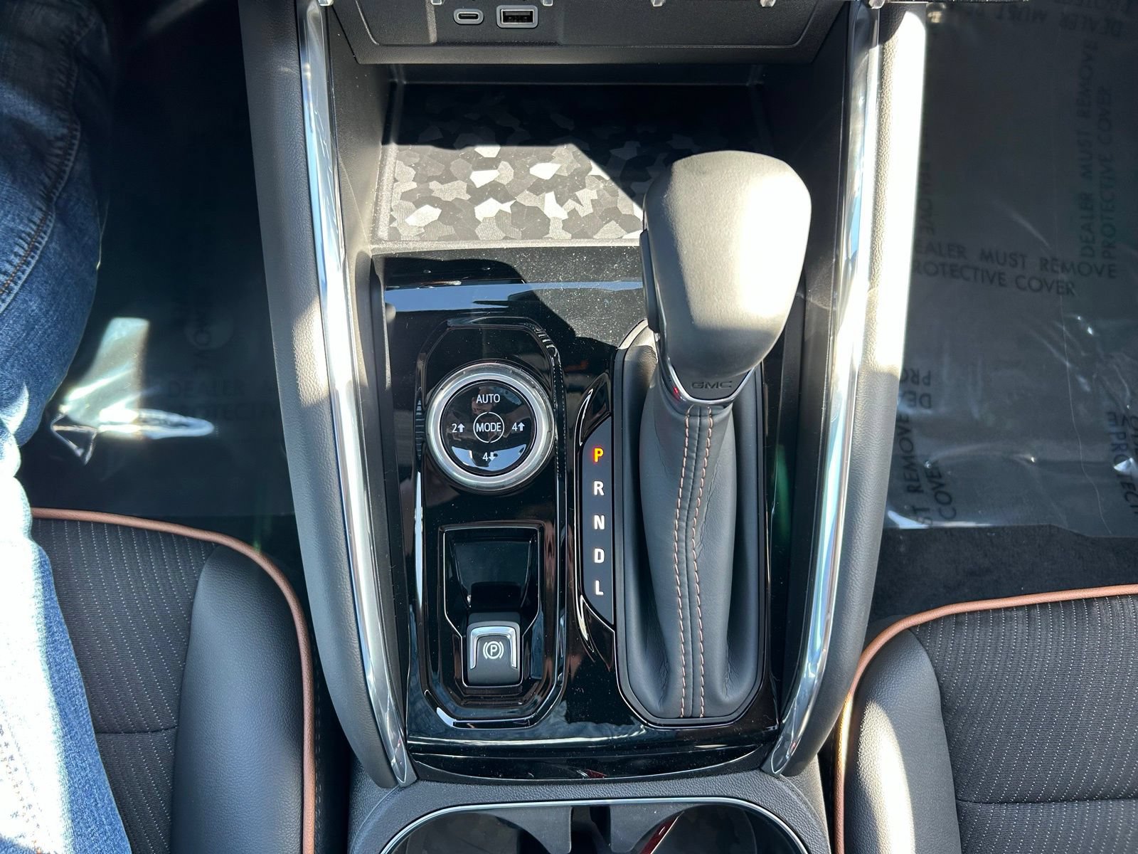 New 2026 GMC Canyon AT4 AWD/4WD image 17