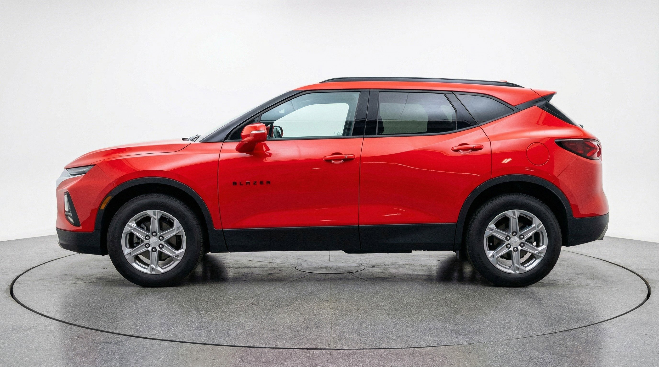 Used 2025 Chevrolet Blazer LT FWD image 5