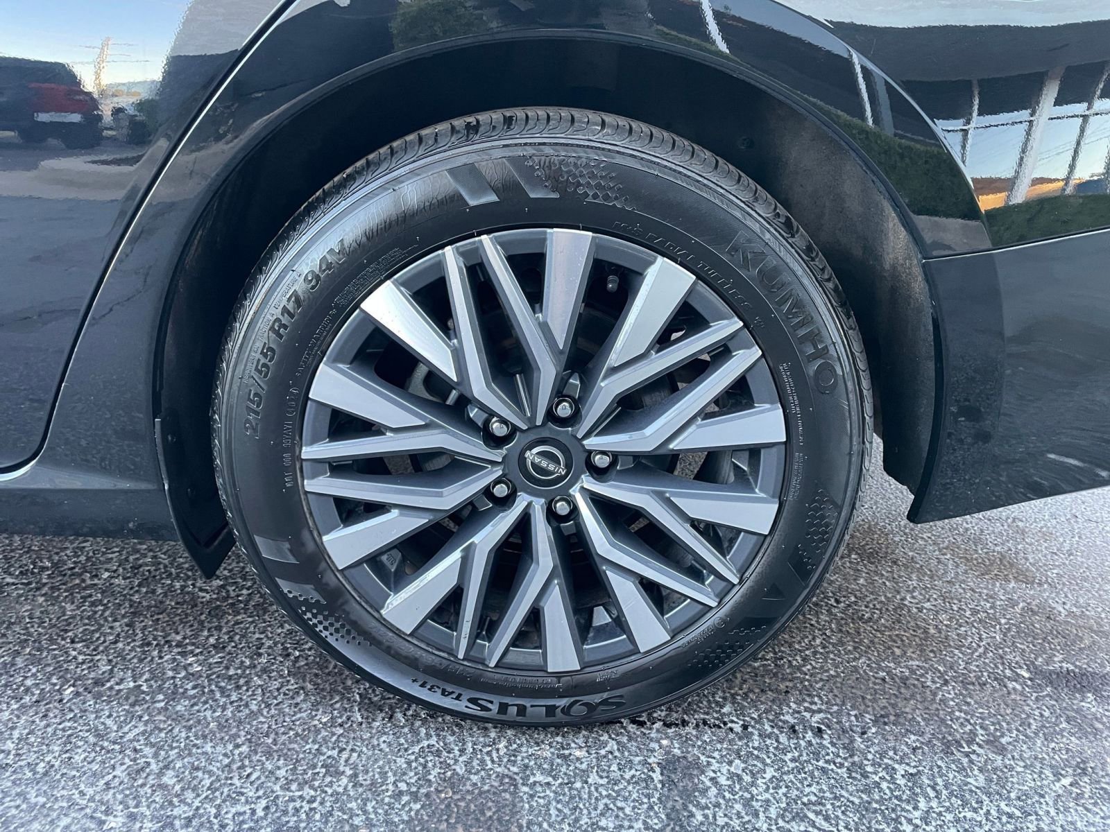 Used 2025 Nissan Altima 2.5 SV image 29