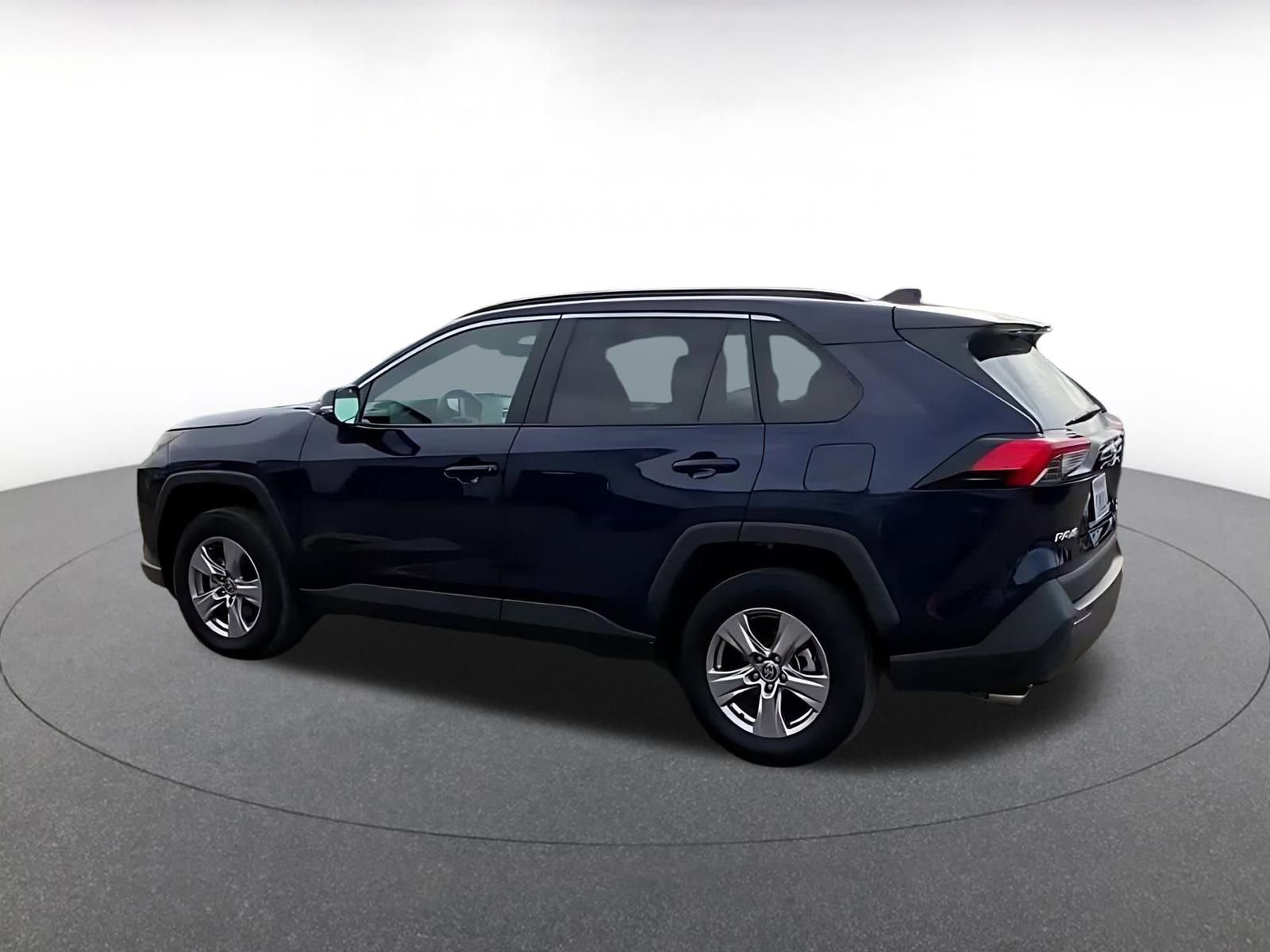 Used 2025 Toyota RAV4 XLE w/ Convenience Package image 10