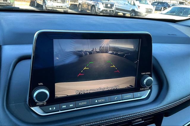 Used 2024 Nissan Rogue S image 11