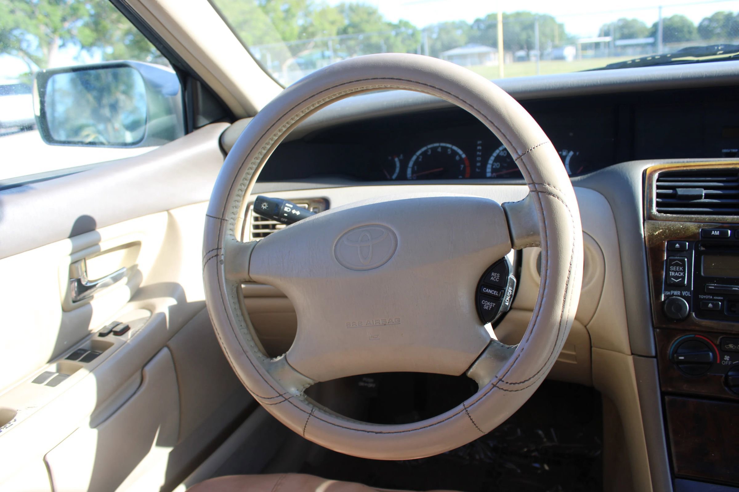 Used 2001 Toyota Avalon XL image 21