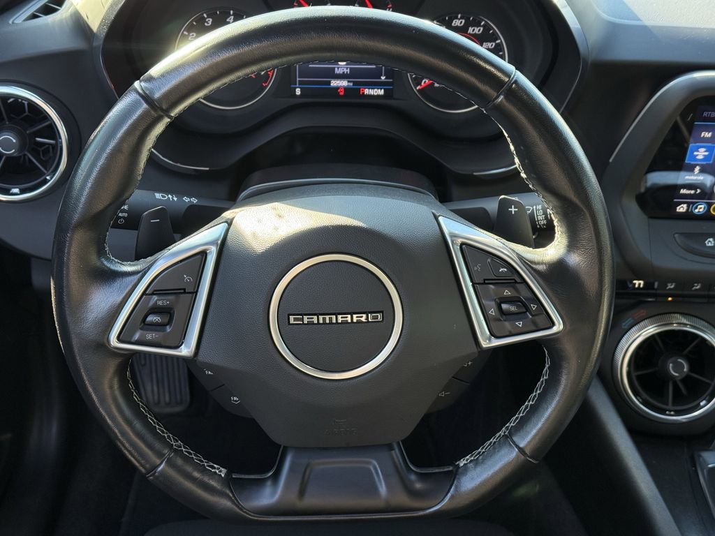 Used 2020 Chevrolet Camaro LT w/ Technology Package image 28