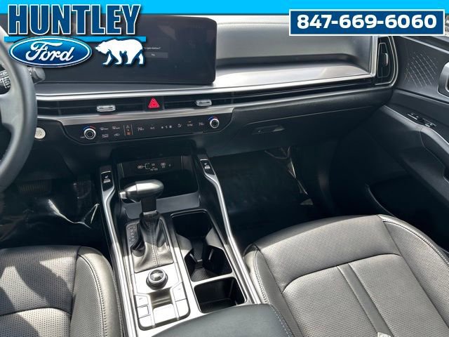 Used 2025 Kia Sorento S image 15