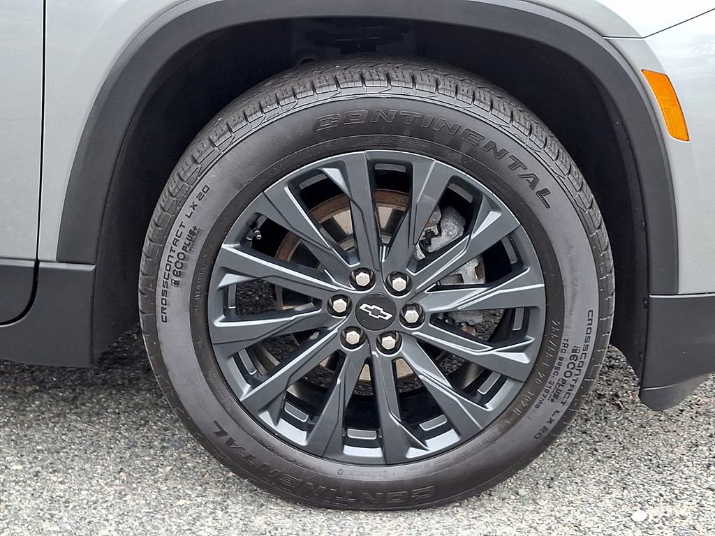Used 2023 Chevrolet Traverse RS w/ LPO, Floor Liner Package AWD/4WD image 8