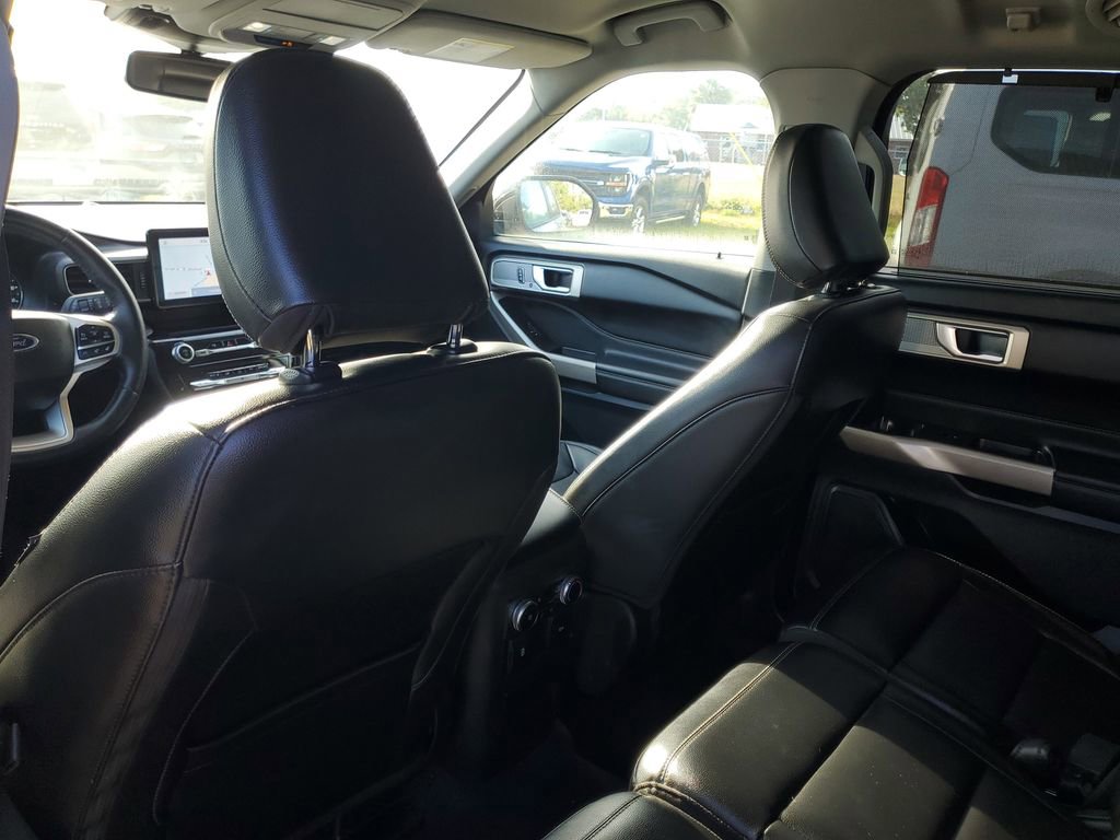 Used 2023 Ford Explorer Limited image 31