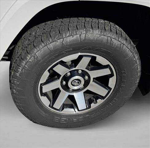 Certified 2019 Toyota 4Runner TRD Off-Road Premium AWD/4WD image 9