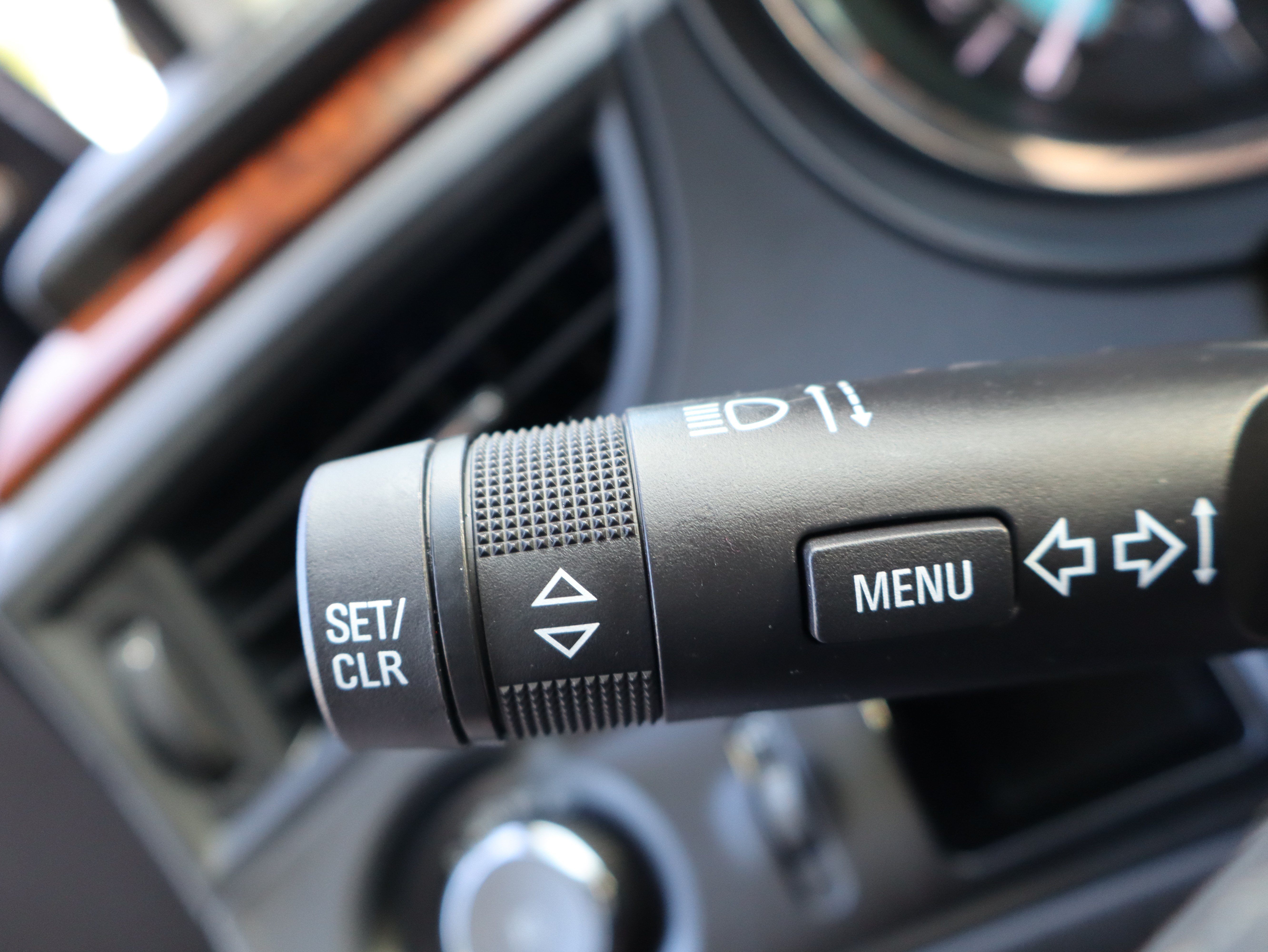 Used 2010 Buick LaCrosse CXS w/ Touring Package FWD image 38