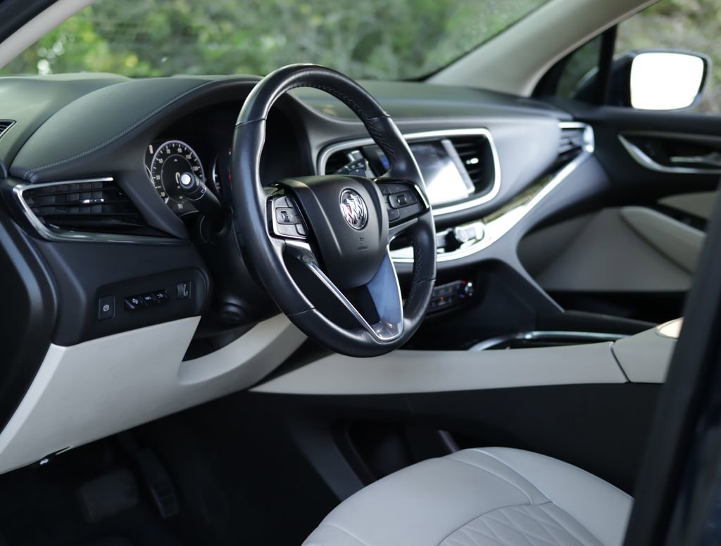 Used 2024 Buick Enclave Avenir w/ Avenir Technology Package FWD image 9