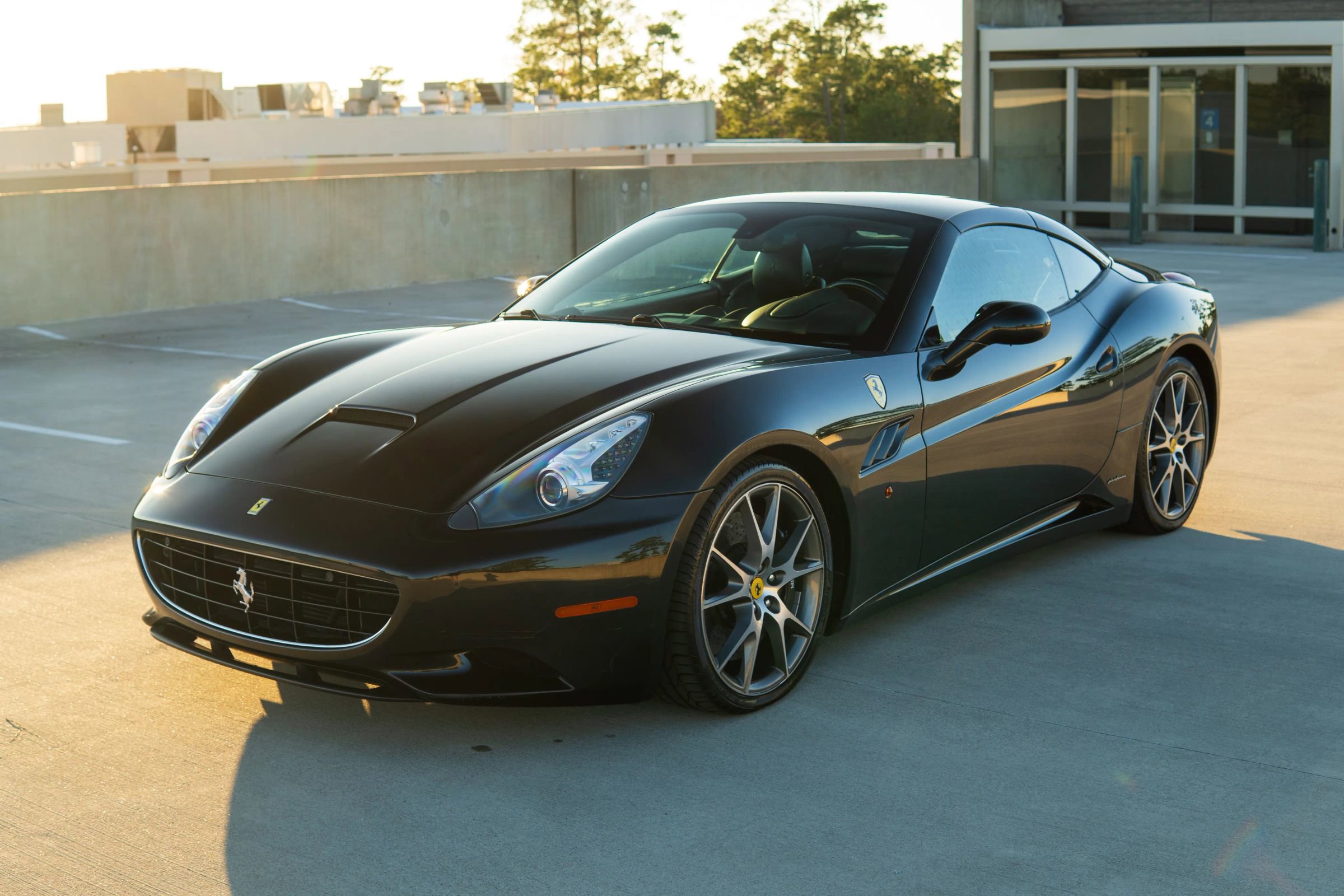 Used 2010 Ferrari California RWD image 9